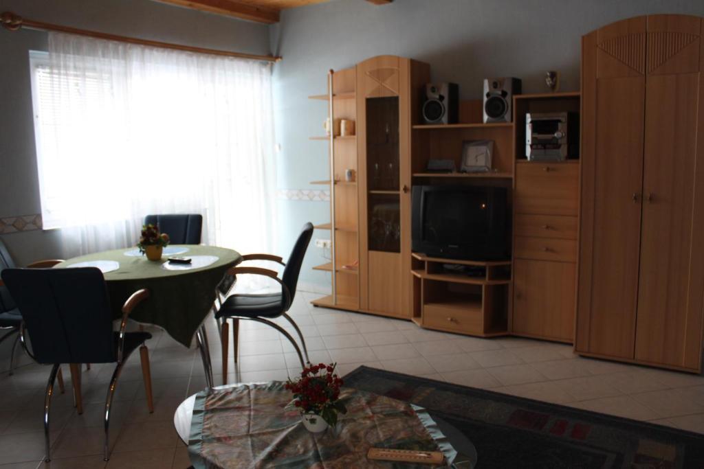 Orwa Apartmanok - Fenyofa Koez Zalakaros Chambre photo